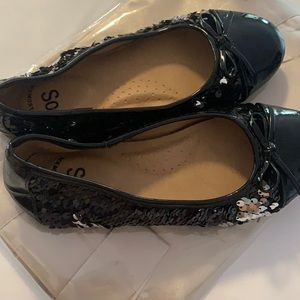 Girls sequin flats.
